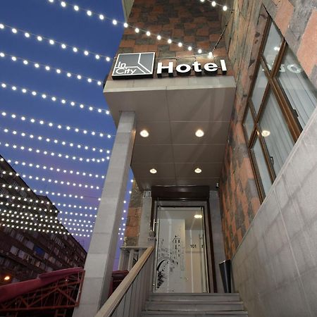 In City Hotel Єреван Екстер'єр фото