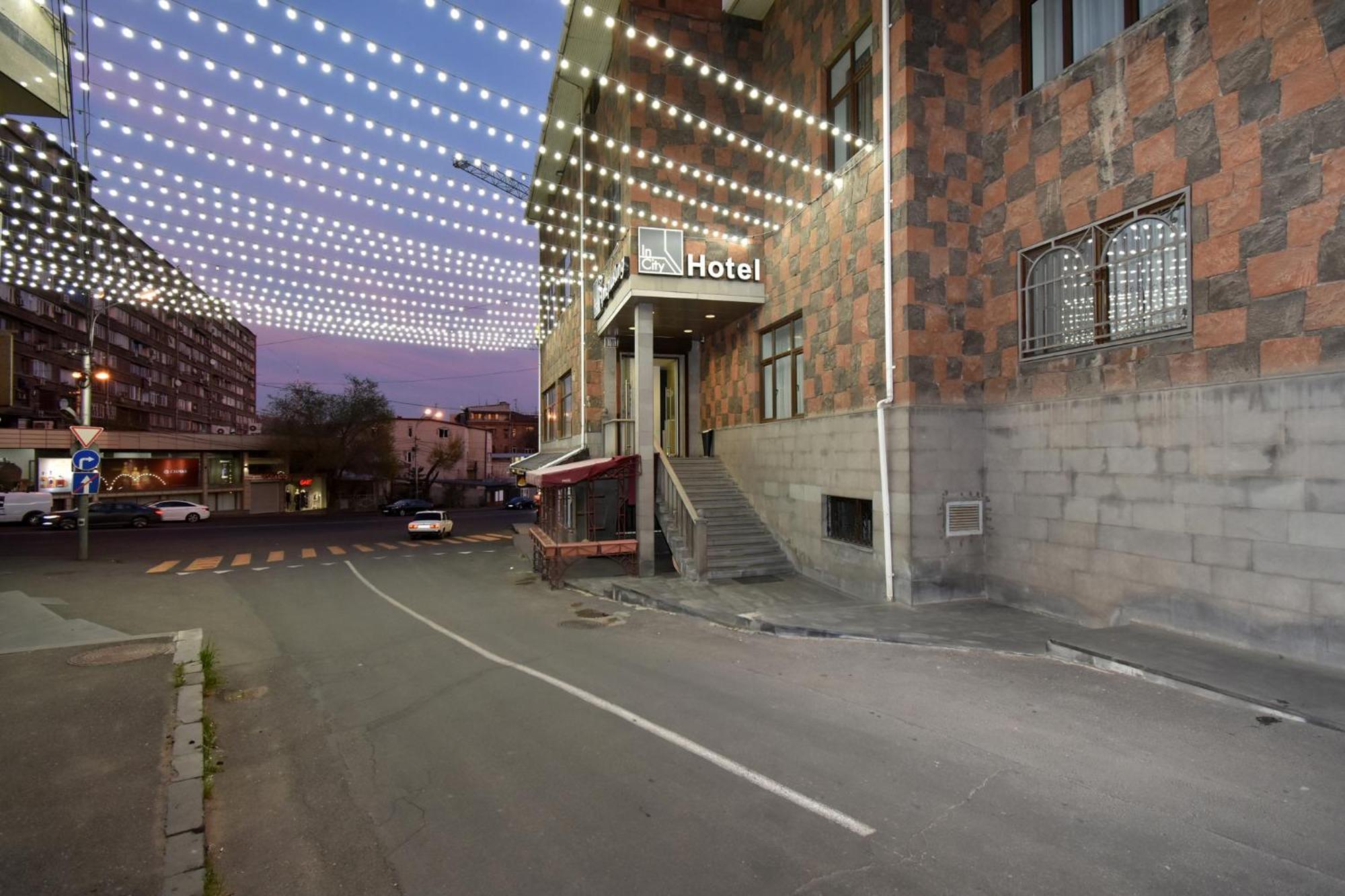 In City Hotel Єреван Екстер'єр фото