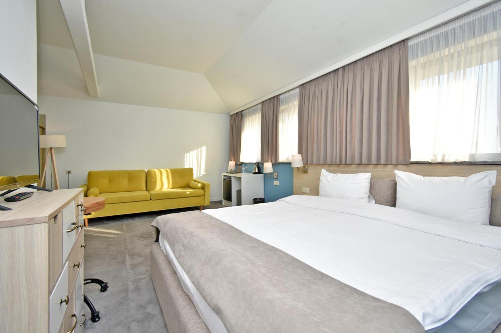 In City Hotel Єреван Екстер'єр фото
